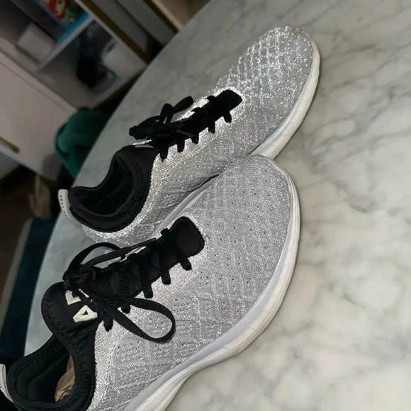 APL Men’s 9M TechLoom Pro Running Sneakers - Picture 2 of 11